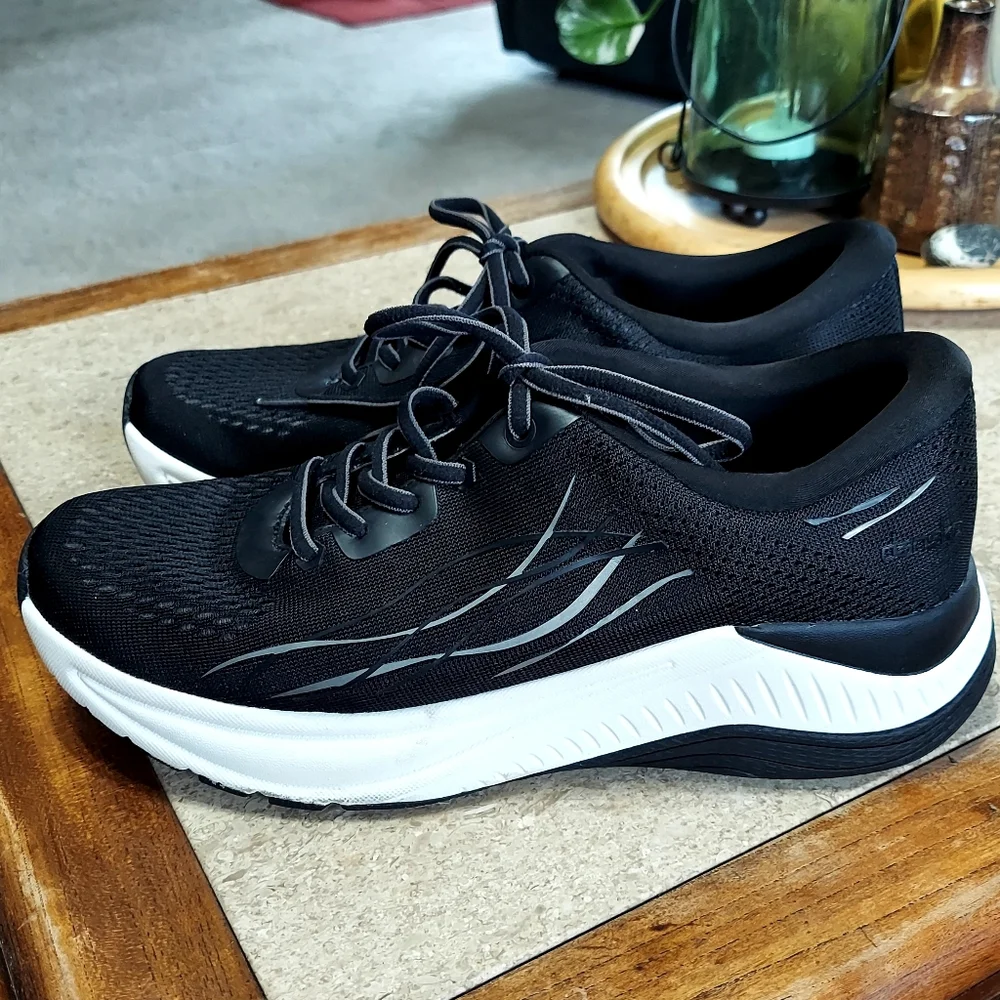 Dansko Woman's Pace Black Size 38